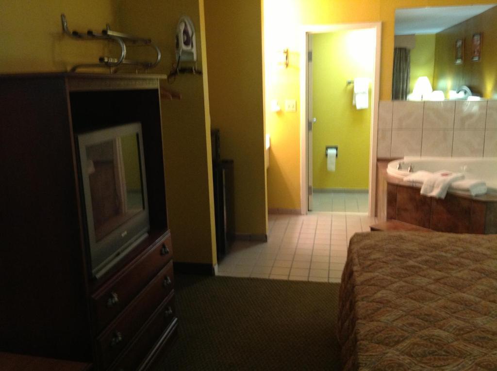 Colonial Inn And Suites - Memphis Southaven Δωμάτιο φωτογραφία