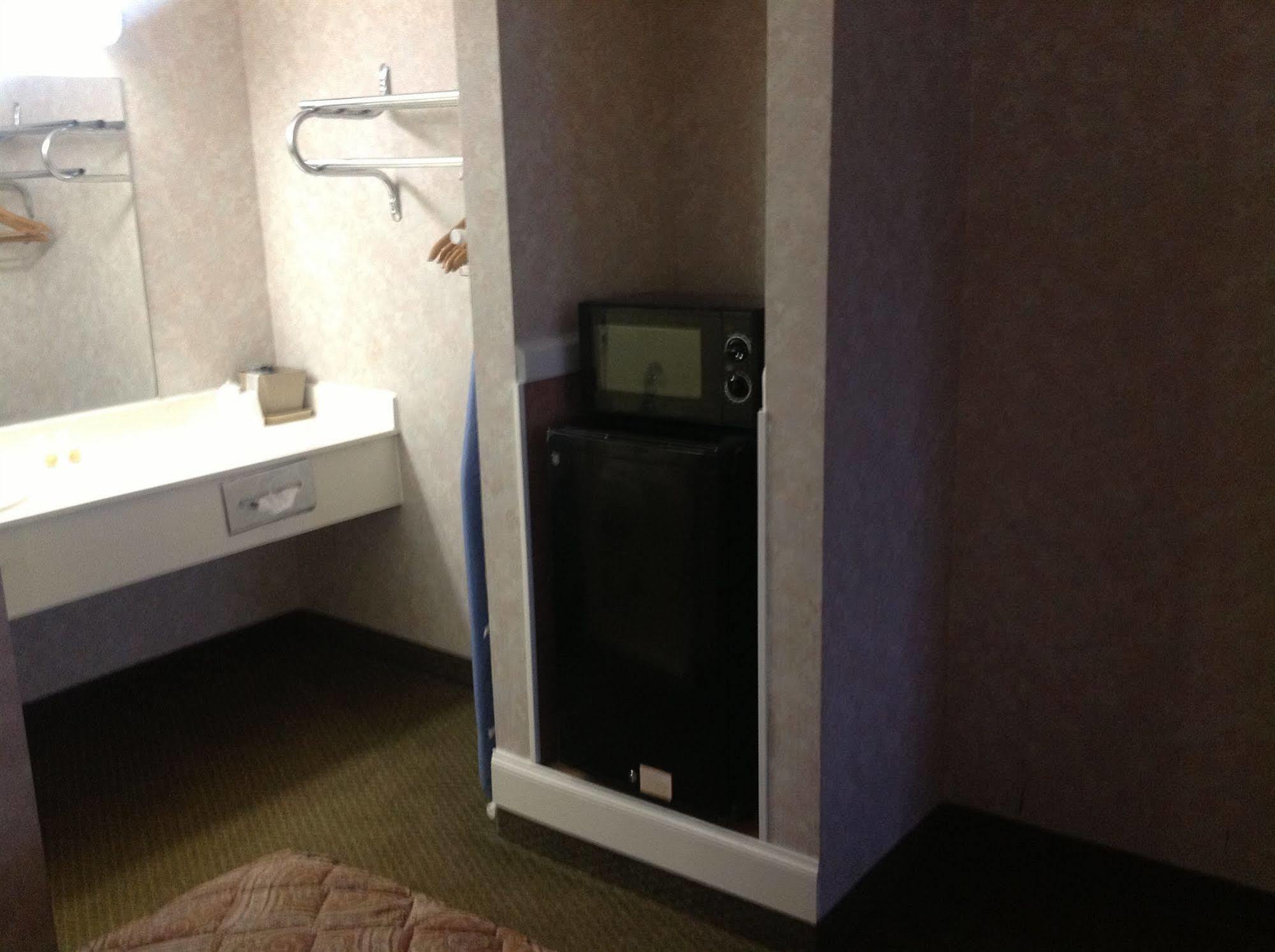 Colonial Inn And Suites - Memphis Southaven Εξωτερικό φωτογραφία