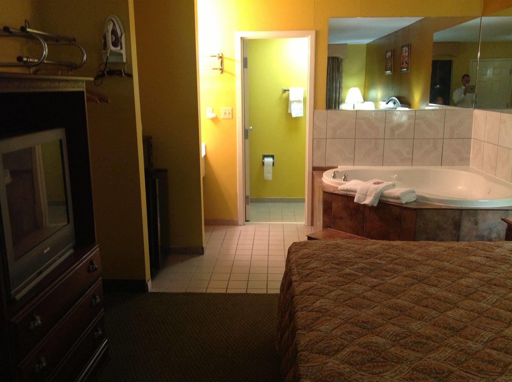 Colonial Inn And Suites - Memphis Southaven Εξωτερικό φωτογραφία